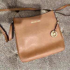 Michael Kors Jet Set Messenger Bag